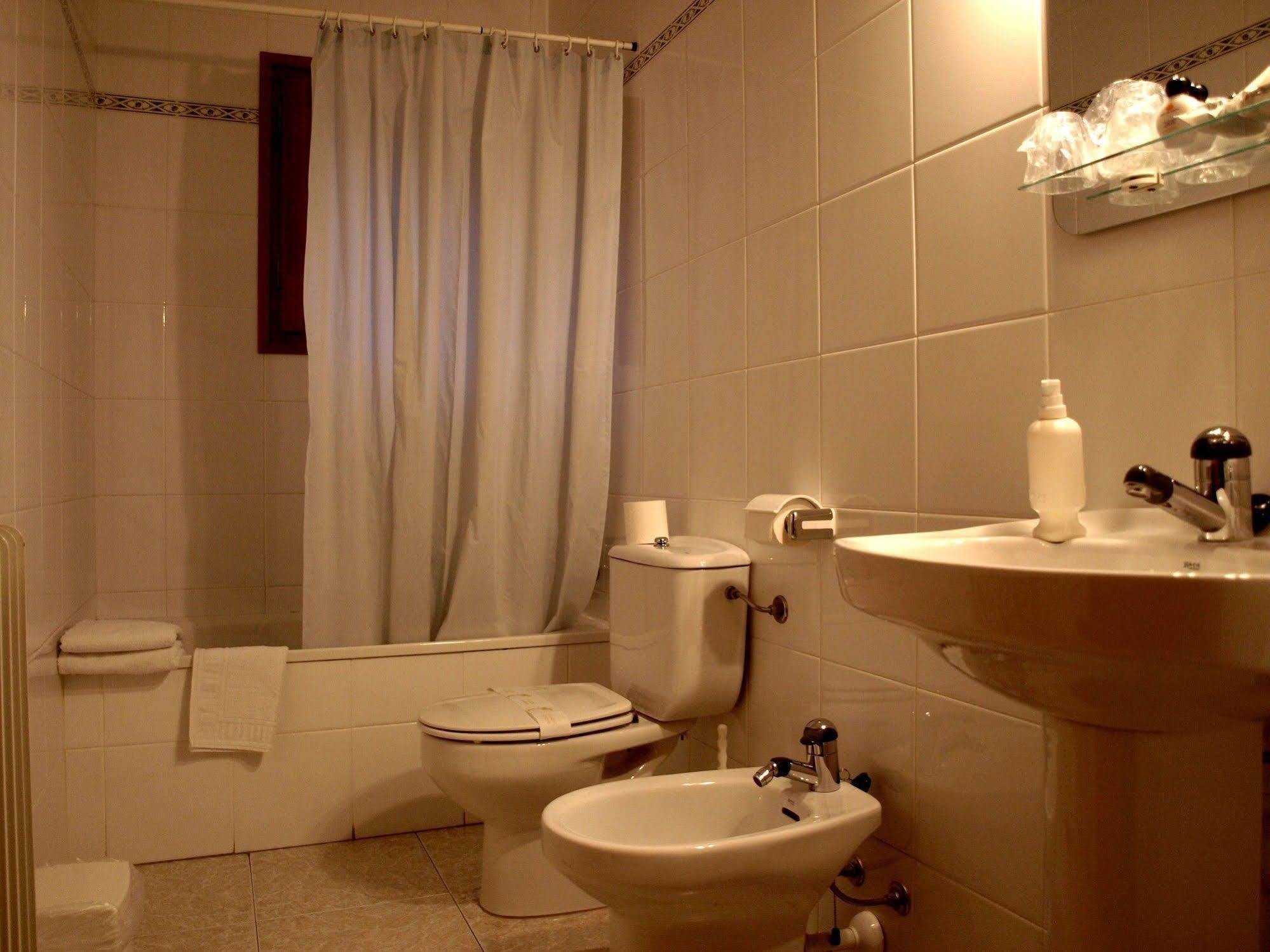 Hotel La Farga Ripoll Extérieur photo